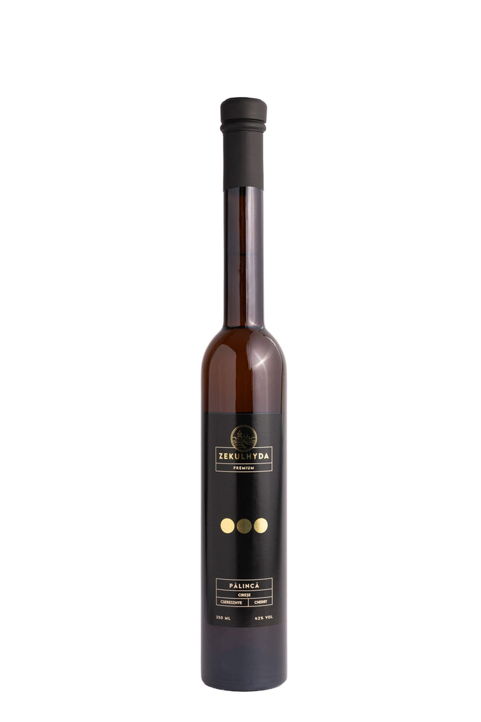 Pălincă de cireșe